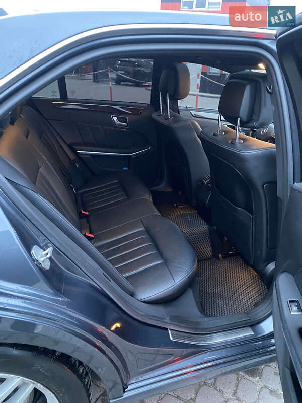 Седан Mercedes-Benz E-Class 2014 в Львове