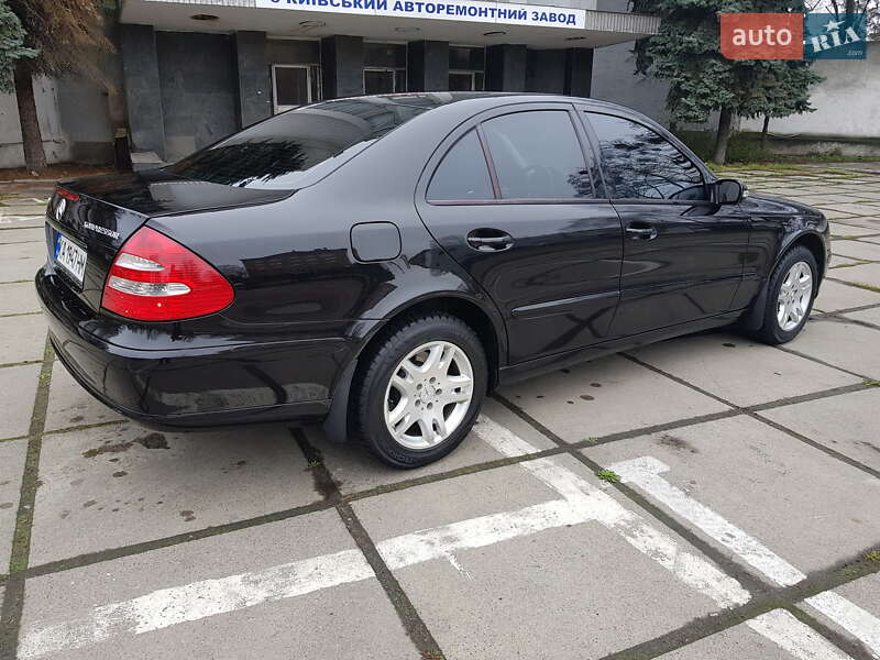 Седан Mercedes-Benz E-Class 2005 в Киеве