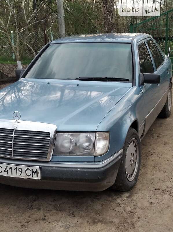Mercedes-Benz E-Class 1986 Mercedes-Benz E-Class 1986