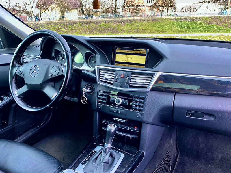 Універсал Mercedes-Benz E-Class 2010 в Бучачі