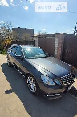 Универсал Mercedes-Benz E-Class 2012 в Львове