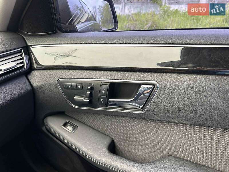 Седан Mercedes-Benz E-Class 2011 в Білій Церкві