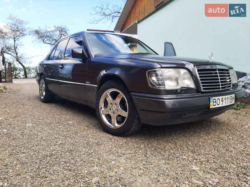 Седан Mercedes-Benz E-Class 1995 в Ивано-Франковске