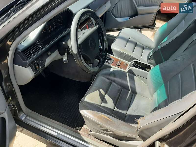 Седан Mercedes-Benz E-Class 1995 в Ивано-Франковске