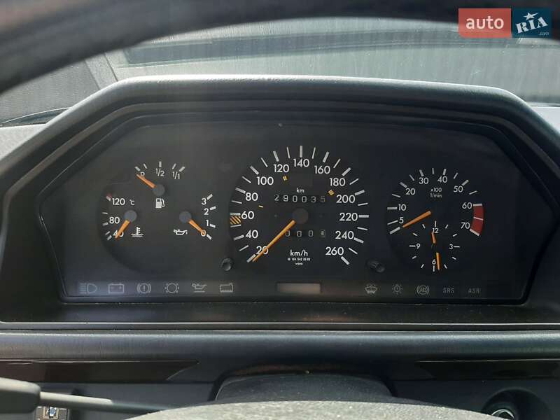 Седан Mercedes-Benz E-Class 1995 в Ивано-Франковске