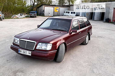 Универсал Mercedes-Benz E-Class 1991 в Шумске