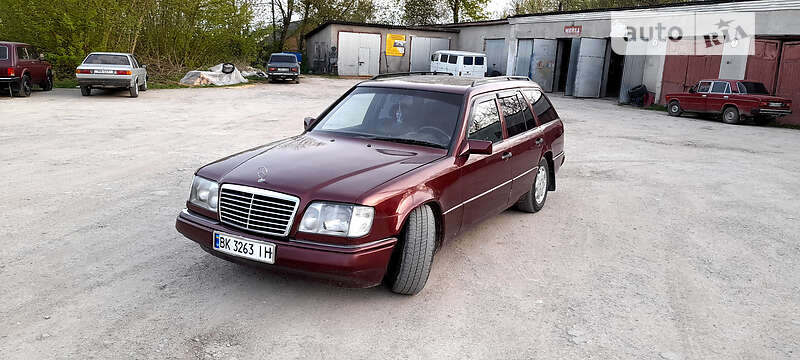 Mercedes-Benz E-Class 1991