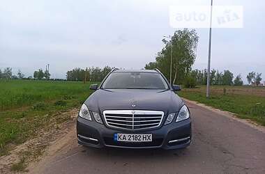 Універсал Mercedes-Benz E-Class 2011 в Києві