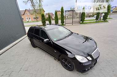 Універсал Mercedes-Benz E-Class 2010 в Івано-Франківську