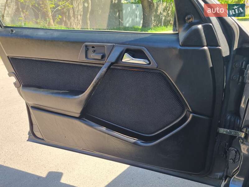 Седан Mercedes-Benz E-Class 1989 в Одессе фото 25 Седан Mercedes-Benz E-Class 1989 в Одессе