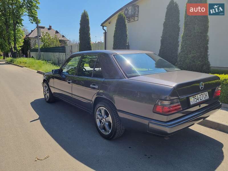 Седан Mercedes-Benz E-Class 1989 в Одессе фото 58 Седан Mercedes-Benz E-Class 1989 в Одессе