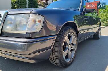 Седан Mercedes-Benz E-Class 1989 в 