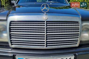 Седан Mercedes-Benz E-Class 1989 в 
