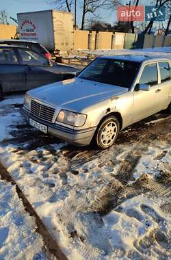 Седан Mercedes-Benz E-Class 1995 в Ивано-Франковске