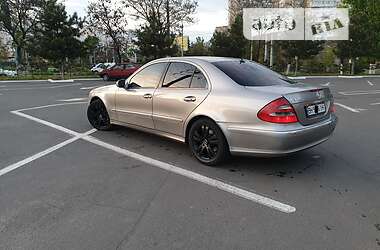 Седан Mercedes-Benz E-Class 2002 в 