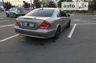 Седан Mercedes-Benz E-Class 2002 в 