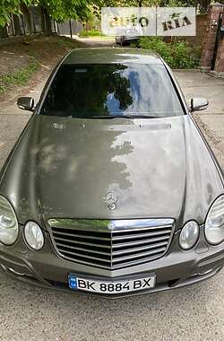 Седан Mercedes-Benz E-Class 2008 в Рівному