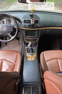 Седан Mercedes-Benz E-Class 2008 в Ровно