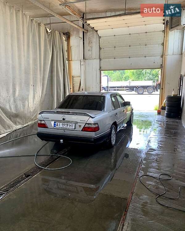 Седан Mercedes-Benz E-Class 1995 в Борисполе