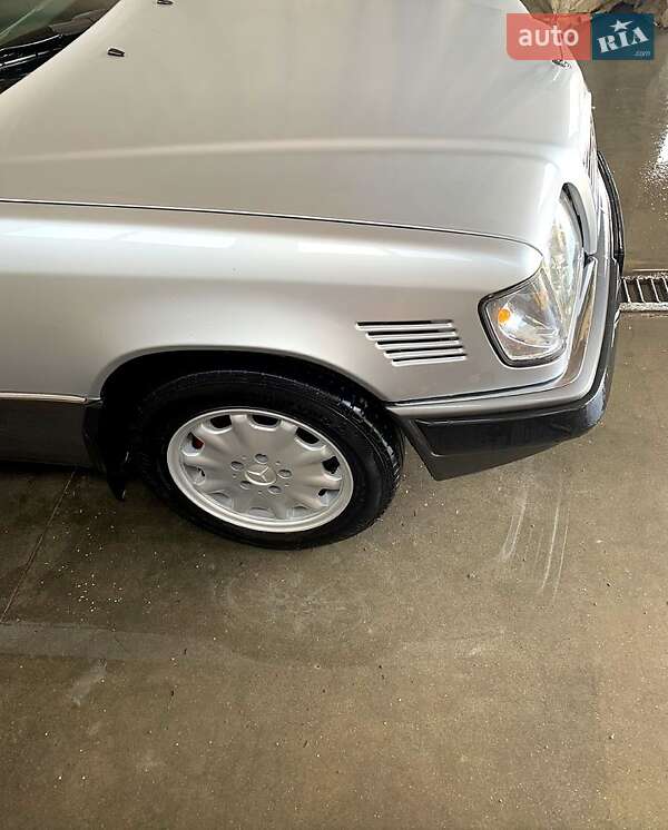 Седан Mercedes-Benz E-Class 1995 в Борисполе