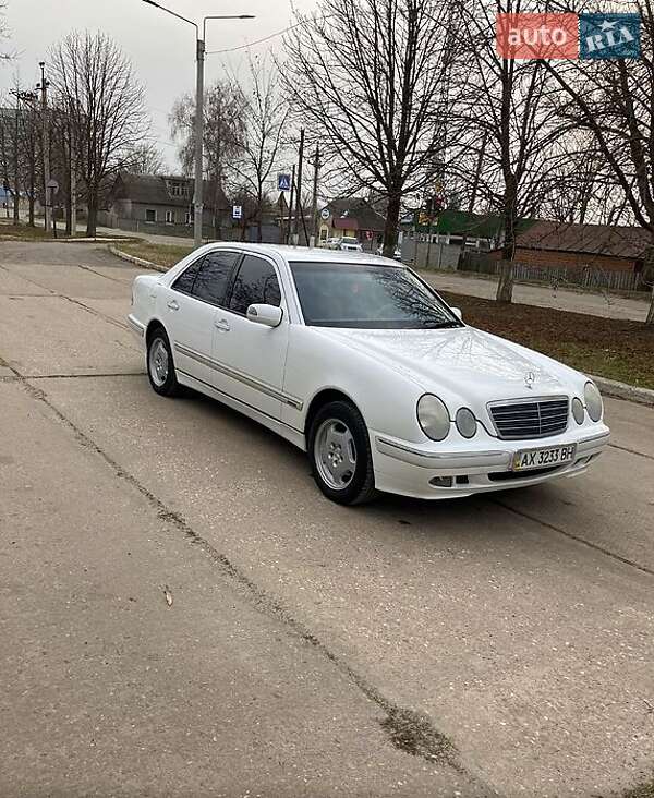 Седан Mercedes-Benz E-Class 2001 в Харкові