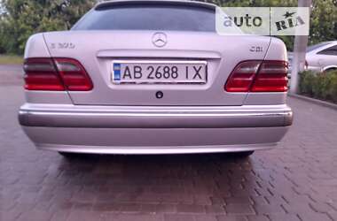Седан Mercedes-Benz E-Class 2000 в 