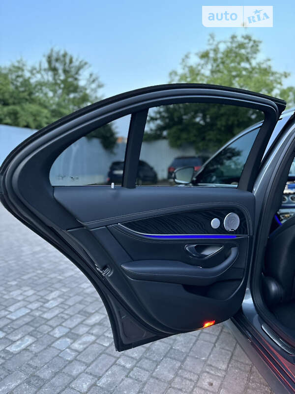 Седан Mercedes-Benz E-Class 2017 в Ивано-Франковске