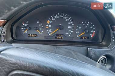 Седан Mercedes-Benz E-Class 1999 в 