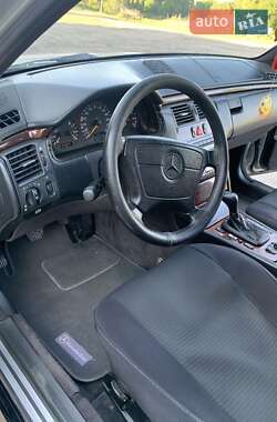 Седан Mercedes-Benz E-Class 1999 в 
