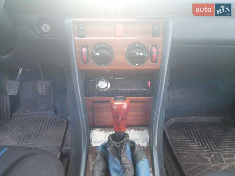 Седан Mercedes-Benz E-Class 1993 в Хмельницькому