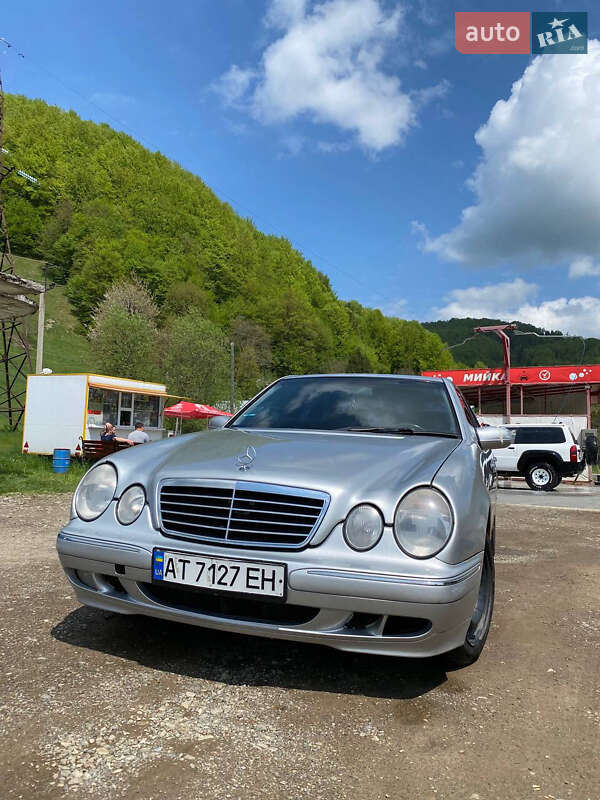 Седан Mercedes-Benz E-Class 2000 в Косове