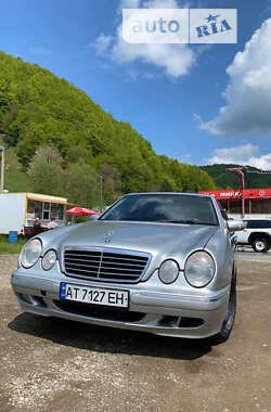 Седан Mercedes-Benz E-Class 2000 в Косове