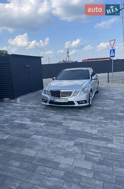 Седан Mercedes-Benz E-Class 2010 в Луцке