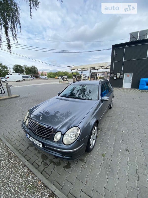 Універсал Mercedes-Benz E-Class 2004 в Чернівцях