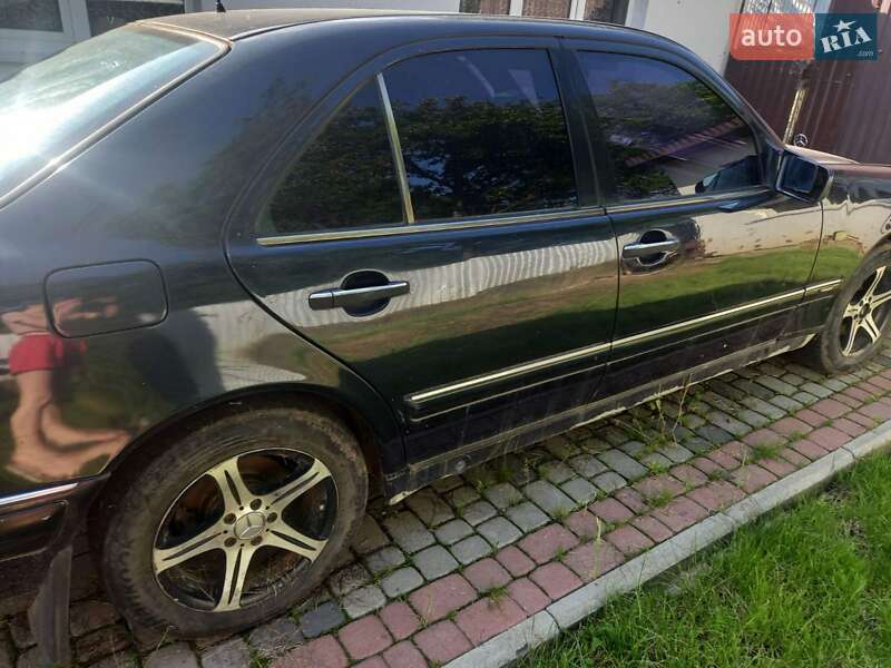 Седан Mercedes-Benz E-Class 1996 в Коломиї
