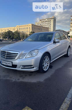 Седан Mercedes-Benz E-Class 2012 в Житомирі