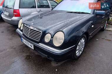 Седан Mercedes-Benz E-Class 1995 в Киеве