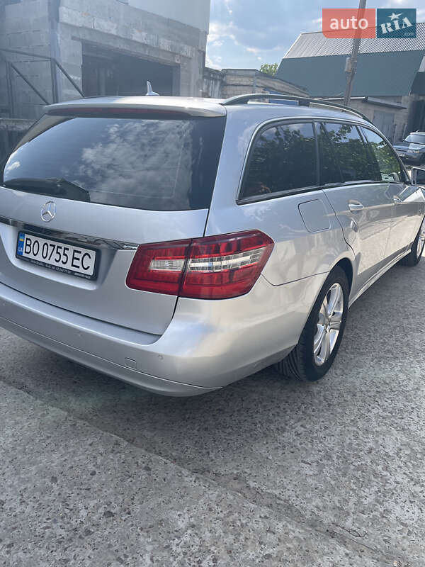 Универсал Mercedes-Benz E-Class 2010 в Кременце