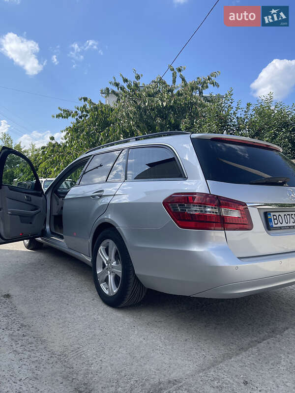 Универсал Mercedes-Benz E-Class 2010 в Кременце