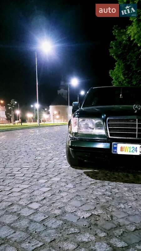 Седан Mercedes-Benz E-Class 1995 в Виноградове