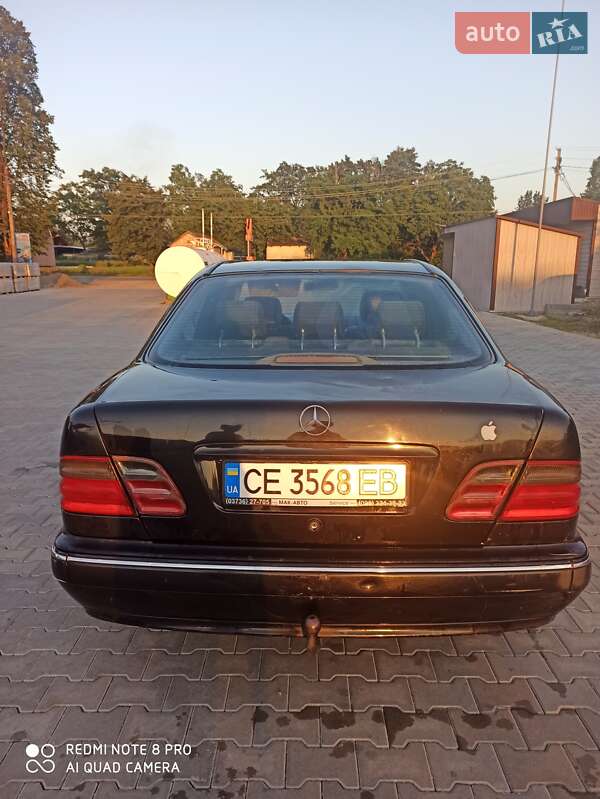 Седан Mercedes-Benz E-Class 2000 в Вижниці