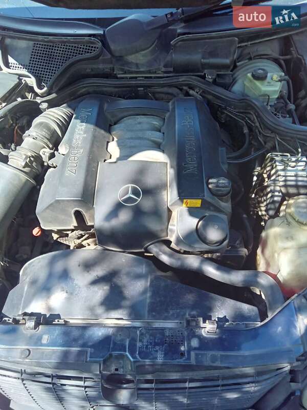 Седан Mercedes-Benz E-Class 1997 в Запоріжжі