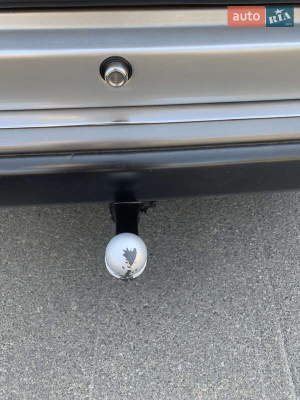 Седан Mercedes-Benz E-Class 1995 в Борисполе