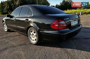 Седан Mercedes-Benz E-Class 2004 в 