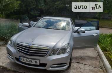 Седан Mercedes-Benz E-Class 2010 в Прилуках