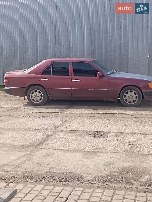 Седан Mercedes-Benz E-Class 1991 в Владимире