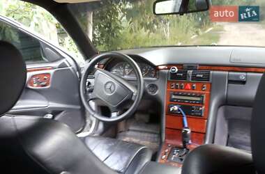 Седан Mercedes-Benz E-Class 1998 в Світловодську