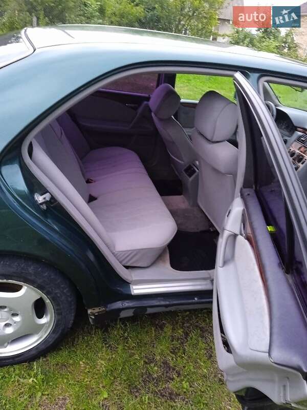 Седан Mercedes-Benz E-Class 1998 в Чорткові