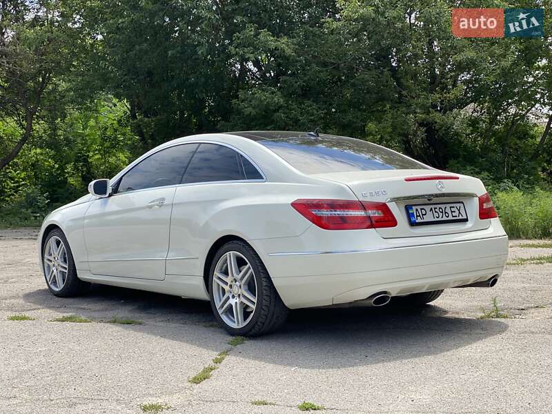 Купе Mercedes-Benz E-Class 2010 в Запорожье