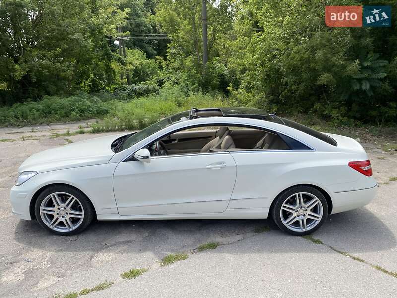 Купе Mercedes-Benz E-Class 2010 в Запорожье